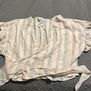 Stripped wrap front tie top